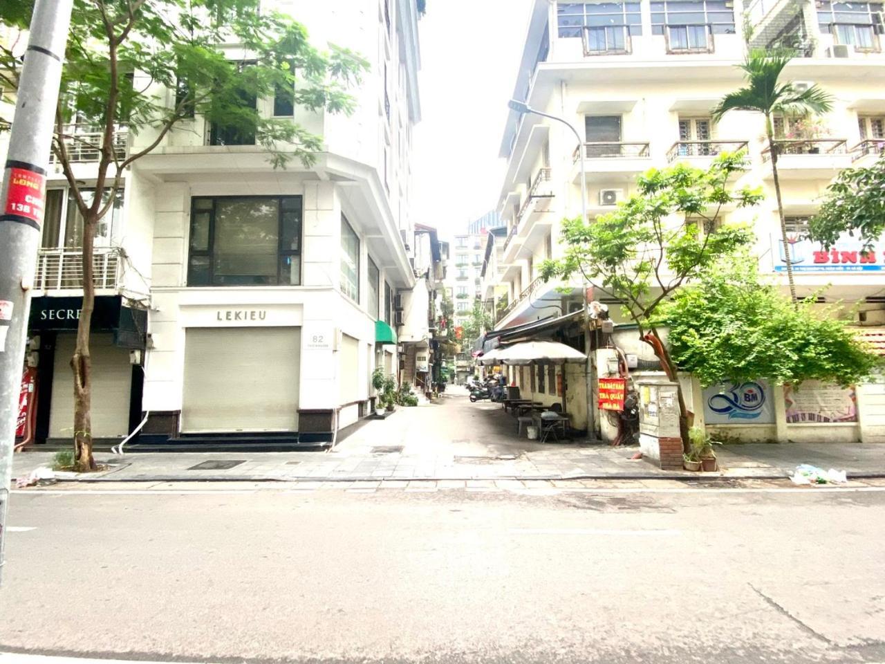 Cozy Homestay With Large Bed, Private Bathroom, Large Balcony ハノイ市 エクステリア 写真