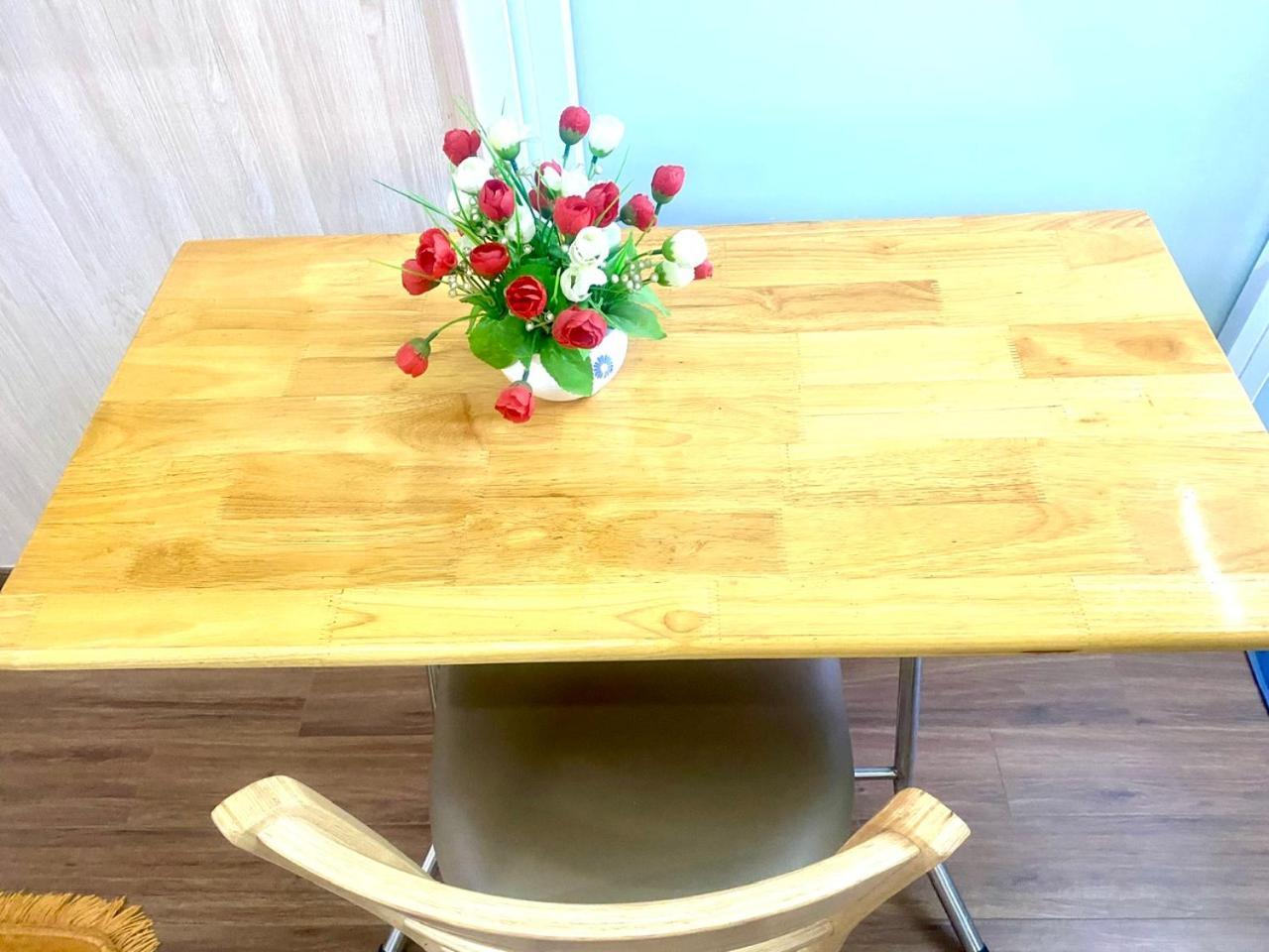 Cozy Homestay With Large Bed, Private Bathroom, Large Balcony ハノイ市 エクステリア 写真